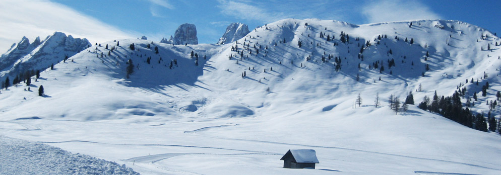 Panorama im Winter vom Dolomitengebiet
