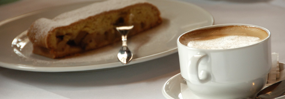 Kaffe und Strudel