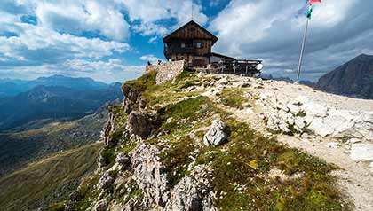 vista rifugio nuvolau cinque torri