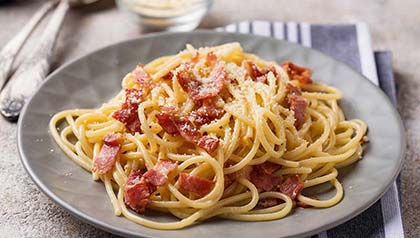 spaghetti con speck