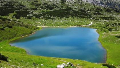 vista lago di limo val badia