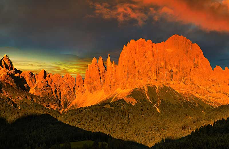 Re Laurino e il suo Giardino delle Rose
